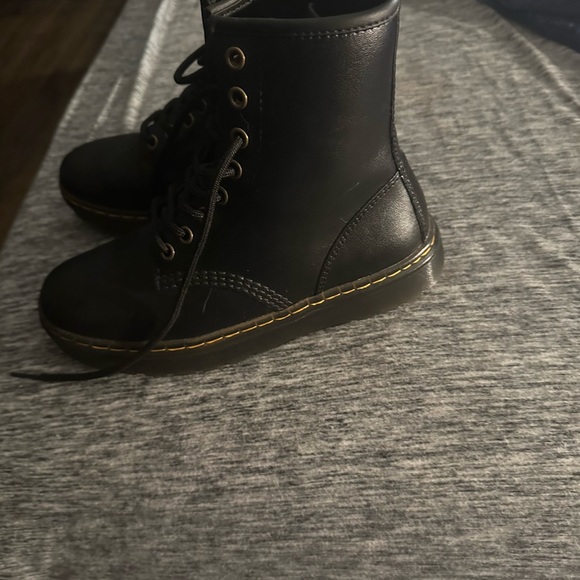 Doc martins - Picture 2 of 3